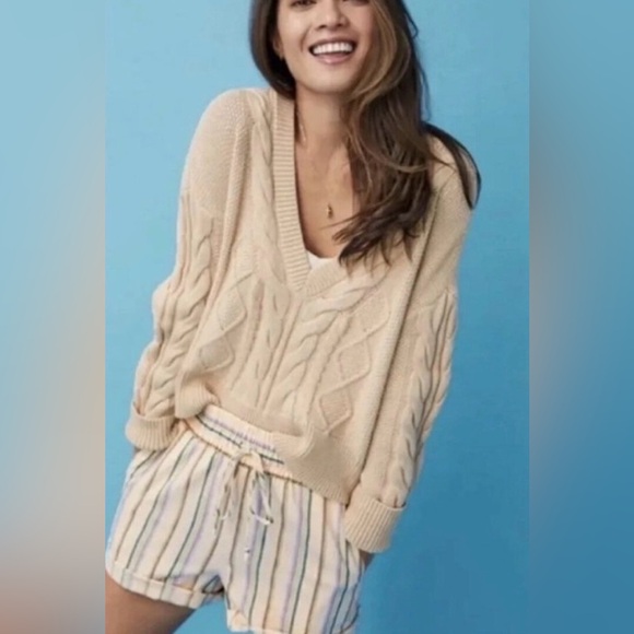 Cabi 5636 cropped cable pullover in cream EUC L - Picture 3 of 11